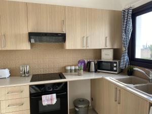 Apartment Sleeps 4 with Sea Views