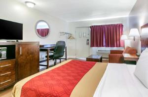 Single Room room in Econo Lodge Northeast
