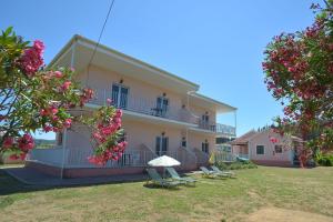 Botzoris Apartments Corfu Greece