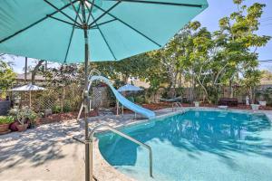 Sun-Soaked Studio with Pool Access in Lake Worth!