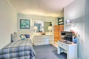 Sun-Soaked Studio with Pool Access in Lake Worth! - Лейк-Уорт