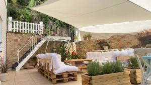 Haus am Heiner Geißler Platz by Landgasthof Zickler