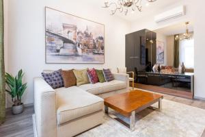 De Luxe Suite in The Absolute Center