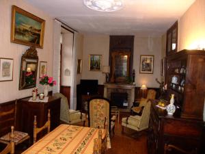 Villas LA GRANGE DES PERES - SEJOURNEZ DANS UNE AUTHENTIQUE CHARTREUSE DU XVIIIeme SIECLE : photos des chambres