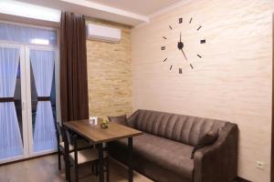 Тиха квартира з балконом в центрі біля Оперного театру!