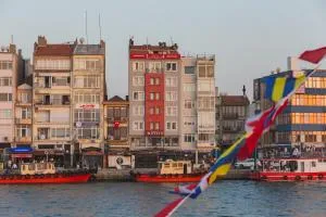 Hotel Limani - 埃杰阿巴德