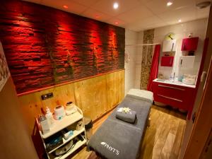 Hotels Logis Hotel Les Ancolies : photos des chambres