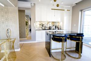 About Art Apartments