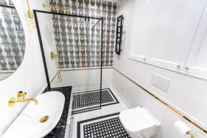 About Art Apartments