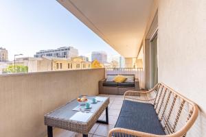 Appartements MELCHIOR - Beau T2 avec terrasse au coeur d'Euromediterranee : photos des chambres