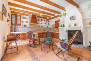 Finca Es Rafalot de Dalt by Mallorca House Rent