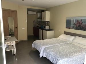 Apartamentos Turisticos Maria Guerrero