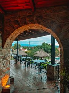 Pinares del Cerro Resort & Suites