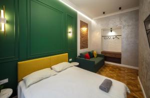 Центр Львова вул Личаківська 5 Площа ринок 2 кімнати ізольовані