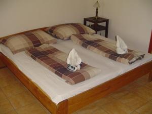 One-Bedroom Apartment room in Everlast