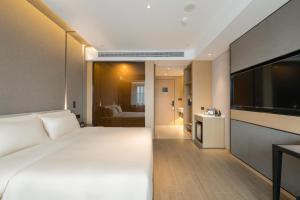 Atour Hotel Quzhou Nankong