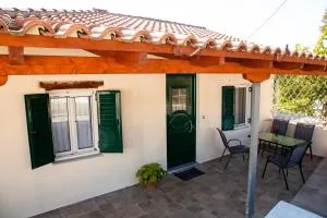 Spyran Apartment - Évyiros