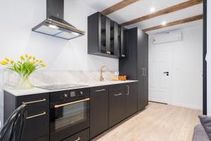 Miodowa Faktoria #7 by Rentoom