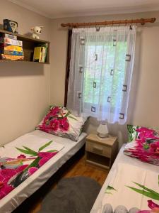 FÜGE-FA-HÁZ VÁSÁROSNAMÉNY - GERGELYIUGORNYA