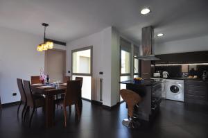 RNET - Apartments Roses Centre