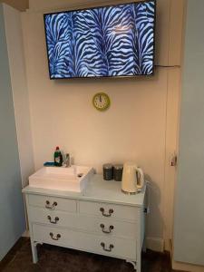 Cosy Regency Studio Apartment