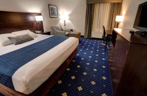 Executive King Suite room in Baymont by Wyndham Groton/Mystic