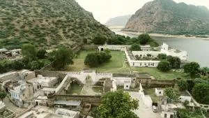 Rajmahal Palace by Kanota Hotels Near Bisalpur Dam - Rājmahāl