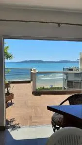 Itapema-Meia Praia- 3 quartos - Frente Mar! - 伊塔佩马