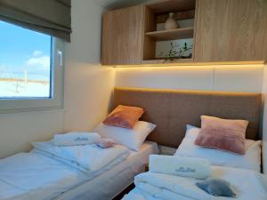 Giżycko - Żywki, Masuria Resort Village, całoroczne domki z widokiem na jezioro