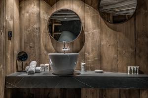 Appart'hotels HOTEL LE VAL D'ISERE : photos des chambres