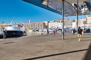 Appartements LOGE - Super Studio avec vue directe sur le Vieux-Port : photos des chambres