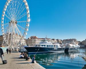 Appartements LOGE - Super Studio avec vue directe sur le Vieux-Port : photos des chambres