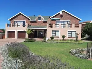 Tulip Close - Riethuiskraal