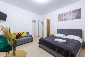 VODNA White Apartment