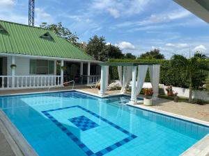 Casa con Piscina Privada & BBQ en Ricaurte