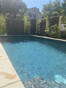 La suite de charme du Mas de la Fontaine de Jonquier avec SPA privatif - Séguret