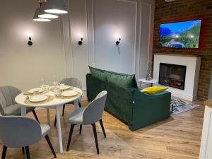 Lions Gate Apartment