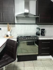 Loft Bonhomia with parking 7min to downtown