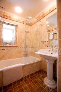 Maisons de vacances Domaine de Fangal, Pgeonnier 2p, maison 8p - piscine 25m - gites climatises : photos des chambres