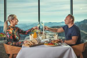 Noc na Chopku, Rotunda