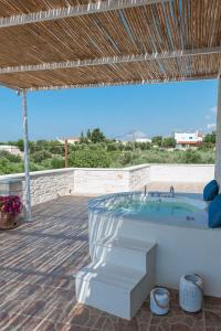 Villa Prima - With Private Heated Pool & Jacuzzi