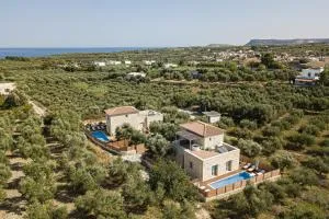Villa Prima - With Private Heated Pool & Jacuzzi - Astérion