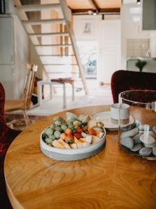 En lantlig idyll med skogen precis utanför dörren!