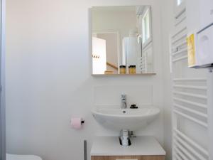Maisons de vacances Maison neuve lumineuse avec jardin, parking prive : photos des chambres