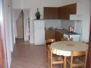 Apartment in Lokva Rogoznica with sea view, balcony, air conditioning, WiFi 88-1