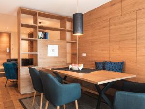 Apartment with Terrace room in Hotel Garni Alpina