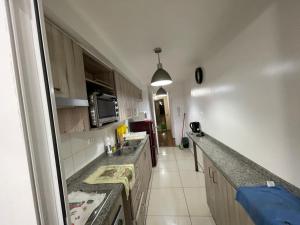 Amplio Departamento - Edificio Tranquilo