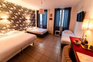 Hotels Hotel Furania : Chambre Quadruple