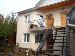 Vyshenka Guest House