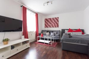 NEW ShalalaLiving Vienna - Lovenest or Workspace near Schönbrunn BG